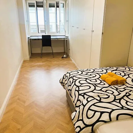 3 Old Town Flat - Munster Apartment